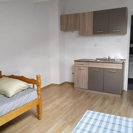 Apartment Malaga Vrsac